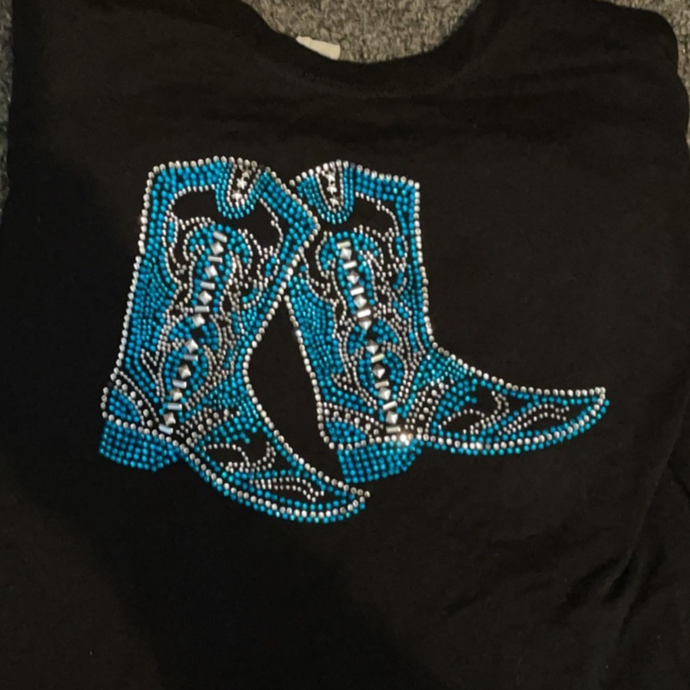 Bedazzled cowboy boots black T-shirt